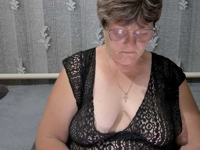 ElzaJewel live cam on BongaCams