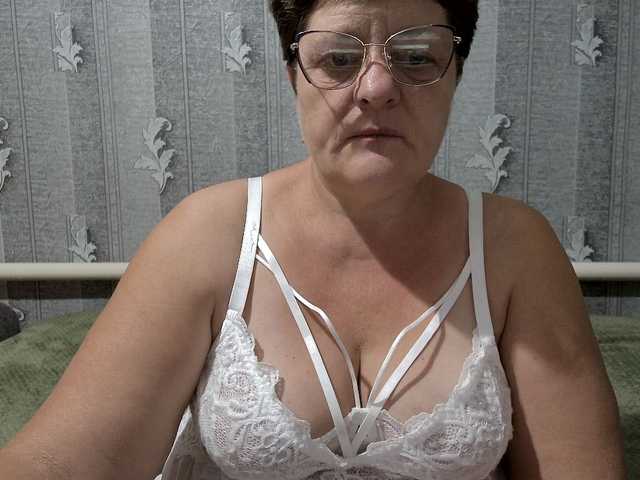 ElzaJewel live cam on BongaCams