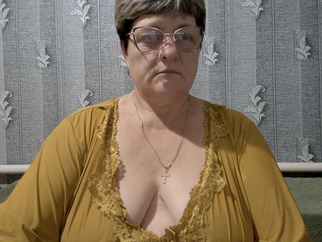 ElzaJewel live cam on BongaCams