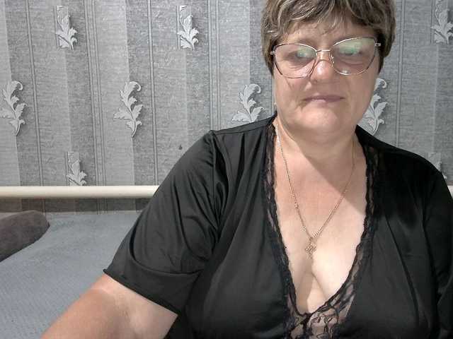 ElzaJewel live cam on BongaCams