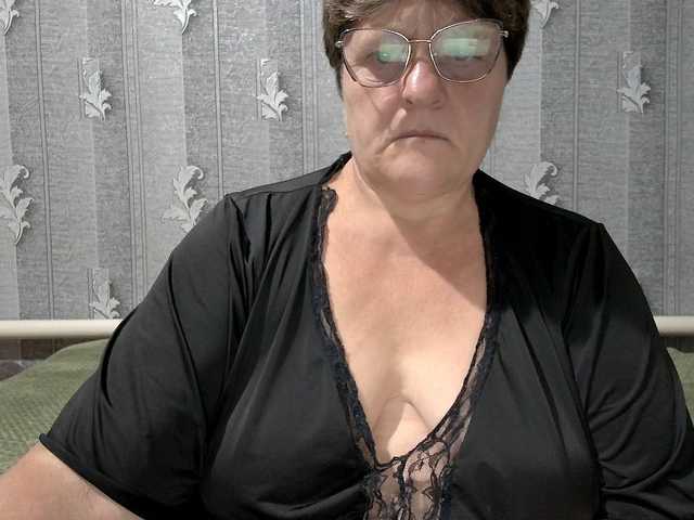 ElzaJewel live cam on BongaCams
