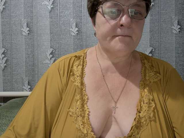 ElzaJewel live cam on BongaCams