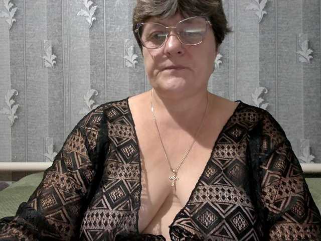 ElzaJewel live cam on BongaCams