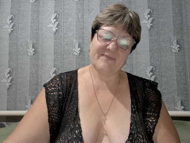 ElzaJewel live cam on BongaCams