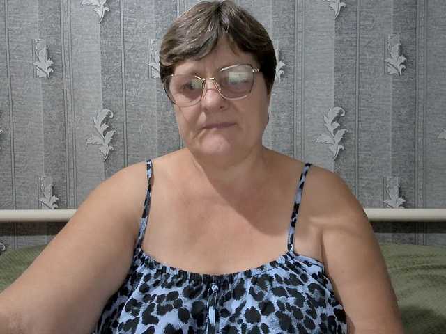 ElzaJewel live cam on BongaCams