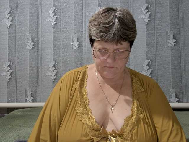 ElzaJewel live cam on BongaCams
