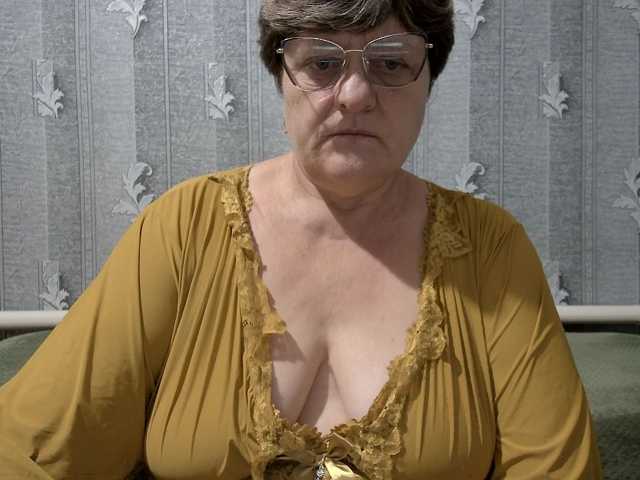 ElzaJewel, live now on BongaCams
