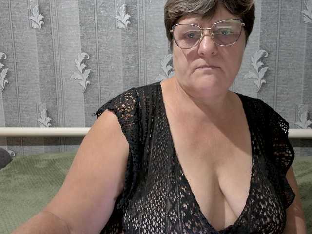 ElzaJewel live cam on BongaCams
