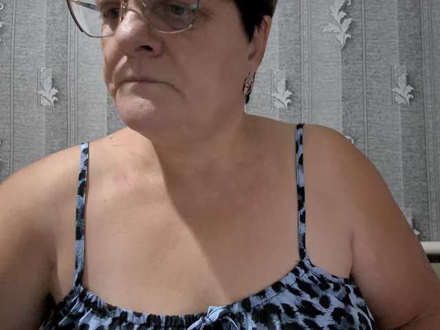 ElzaJewel live cam on BongaCams