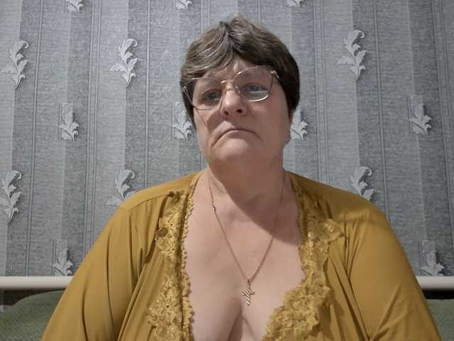 ElzaJewel live cam on BongaCams