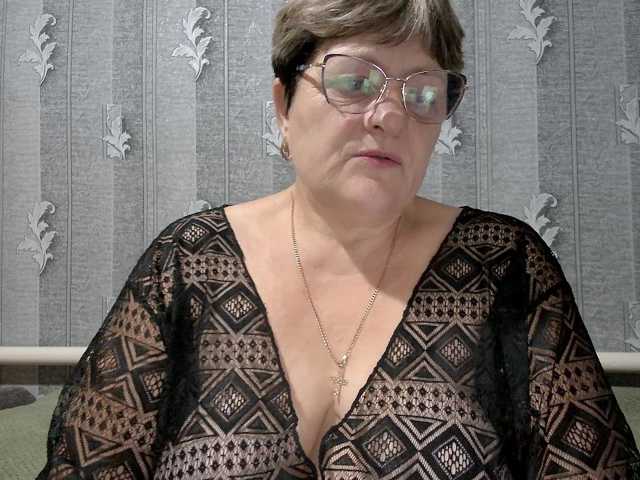 ElzaJewel live cam on BongaCams