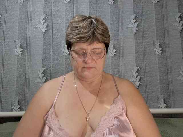 ElzaJewel's webcam live show
