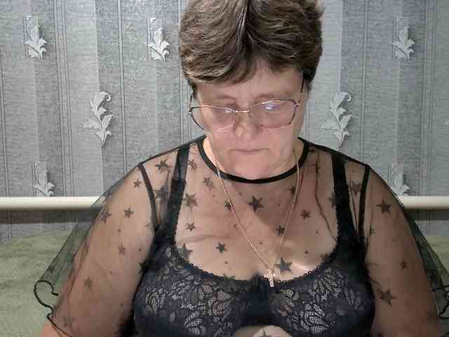 ElzaJewel Live Webcam on BongaCams