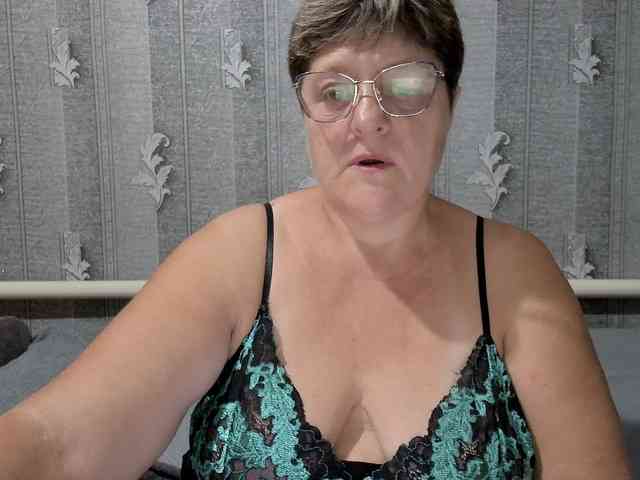 ElzaJewel Live Webcam on BongaCams