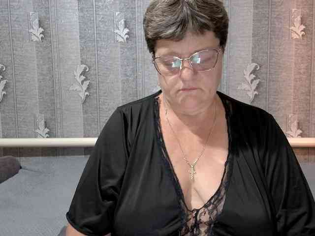 ElzaJewel Live Webcam on BongaCams