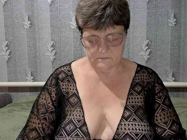 ElzaJewel Live Webcam on BongaCams