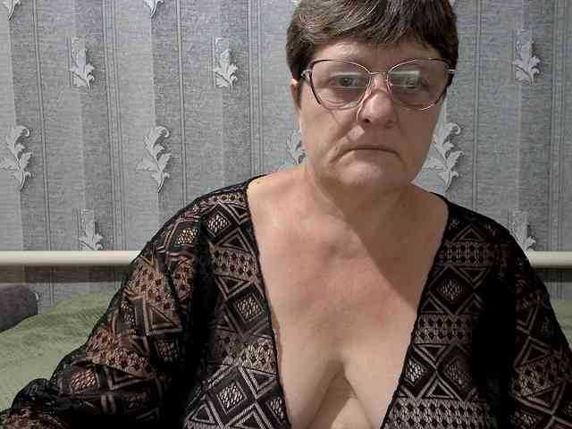 ElzaJewel Live Webcam on BongaCams