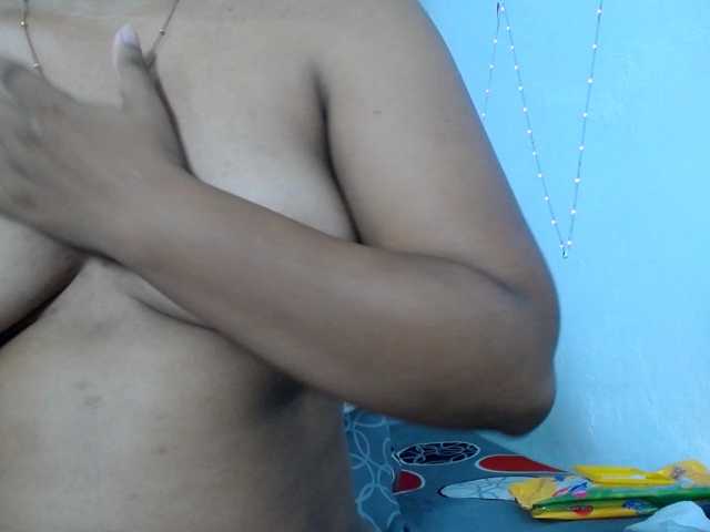 Franci-hot4 live cam preview