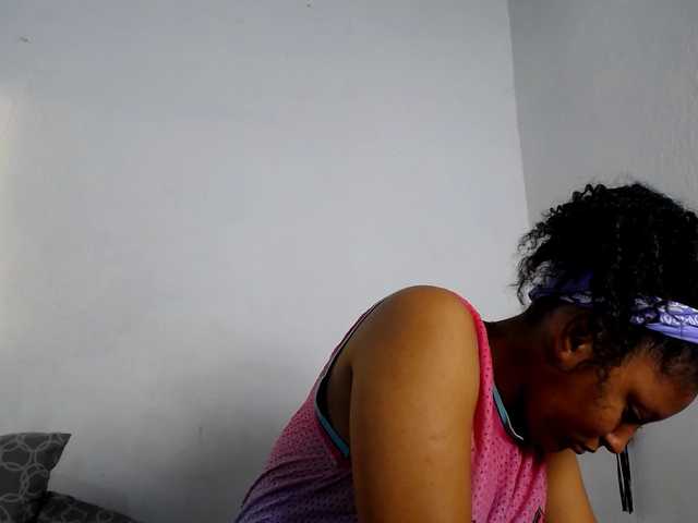 Franci-hot4 live cam on BongaCams