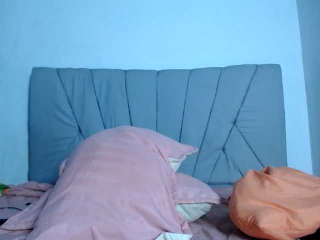 Franci-hot4 live cam on BongaCams