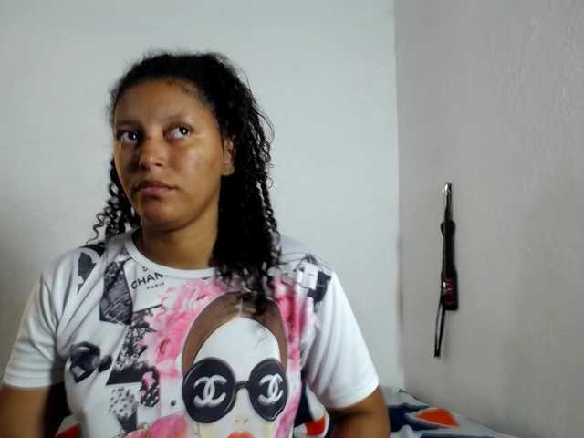 Franci-hot4 live cam on BongaCams