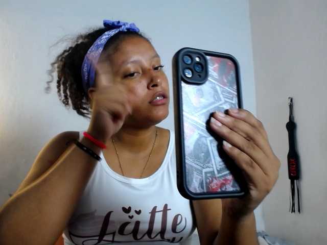 Franci-hot4 live webcam show