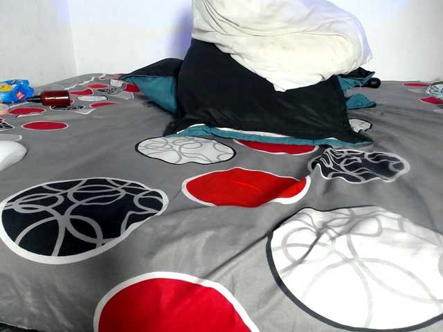 Franci-hot4's BongaCams show and profile