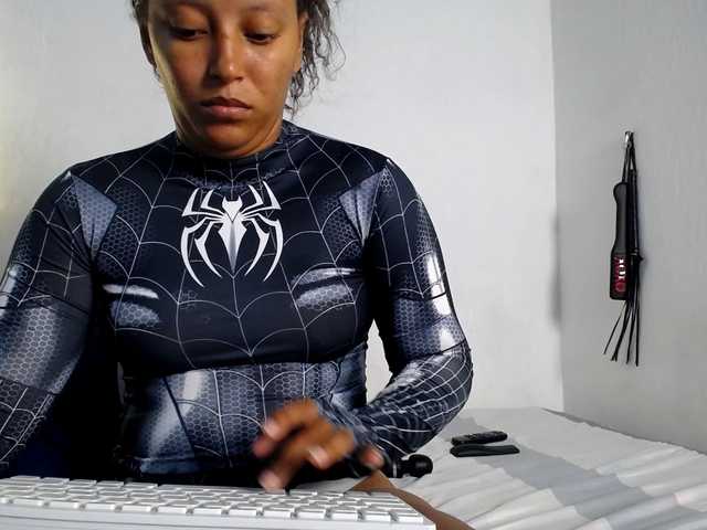 Franci-hot4 live webcam show