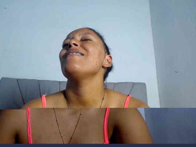 Franci-hot4 webcam