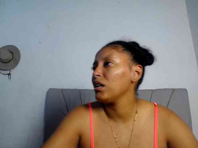 Franci-hot4 webcam