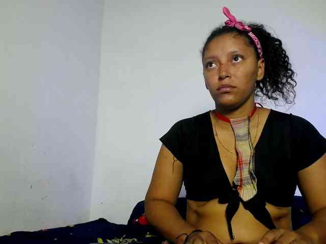 Franci-hot4 webcam