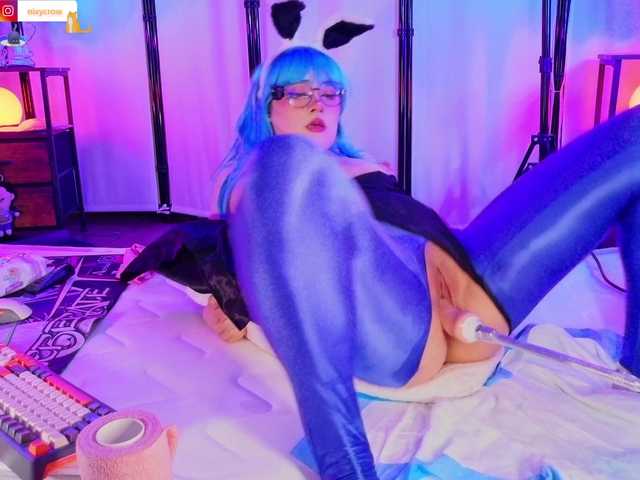 Nixycrow11 live cam on BongaCams