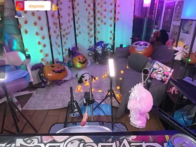 Nixycrow11 live cam on BongaCams
