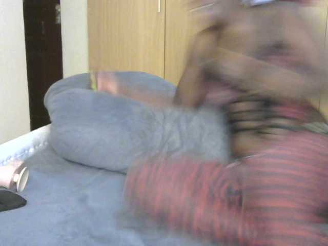 BradBubble live cam on BongaCams