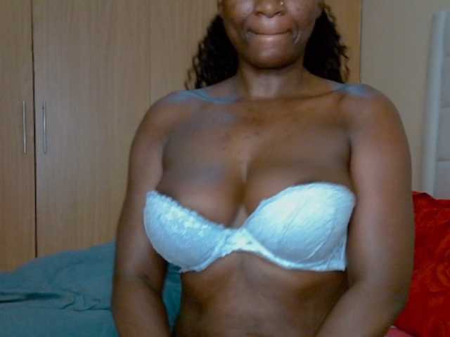 BradBubble, en directo ahora en BongaCams