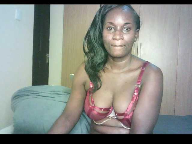 BradBubble live cam on BongaCams