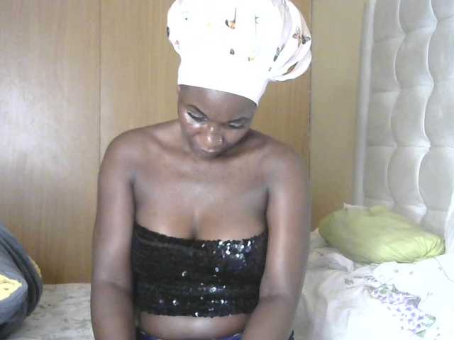 BradBubble live cam on BongaCams