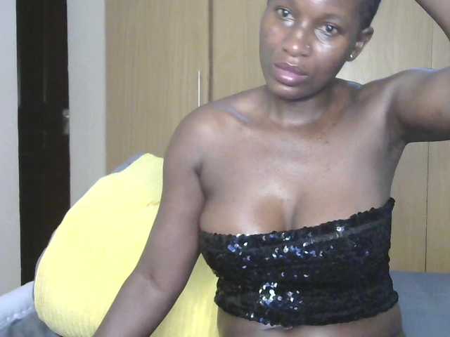 BradBubble live cam on BongaCams