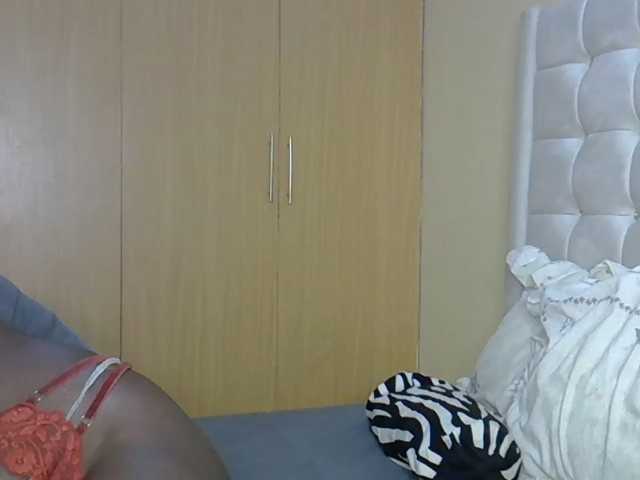 BradBubble live cam on BongaCams