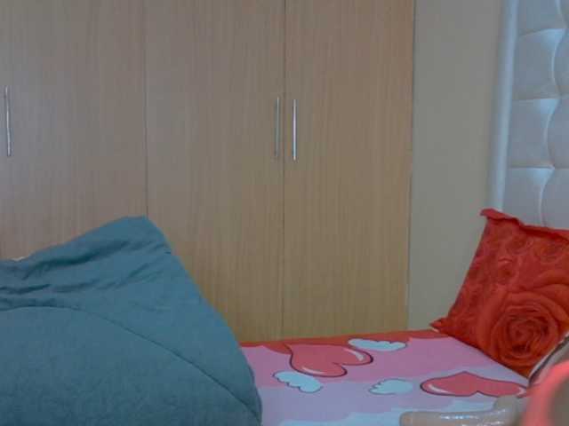 BradBubble live cam preview