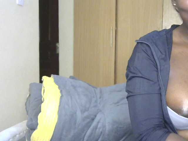 BradBubble live cam on BongaCams
