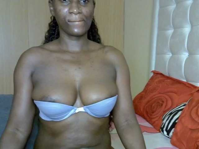BradBubble, en directo ahora en BongaCams