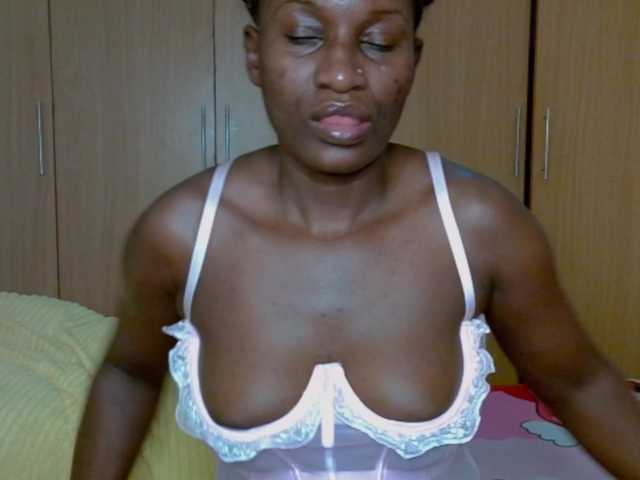 BradBubble live cam on BongaCams