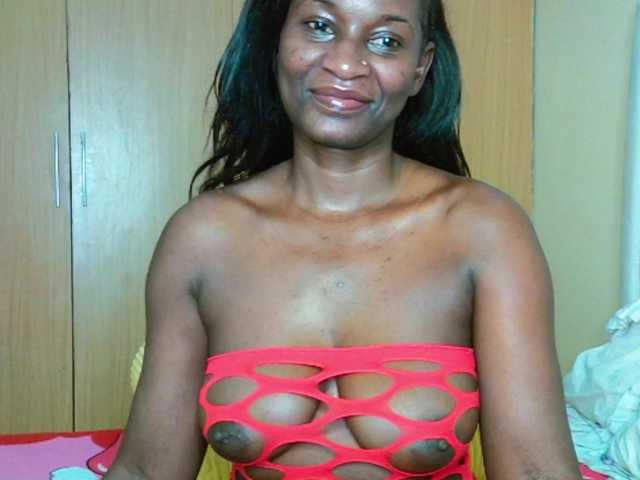 BradBubble live cam on BongaCams
