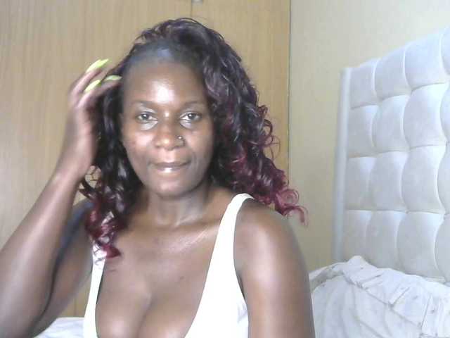 BradBubble live cam on BongaCams
