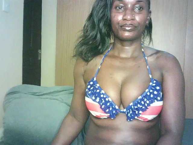 BradBubble live cam on BongaCams