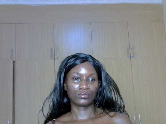 BradBubble — live female cam