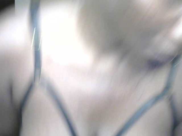 BradBubble live webcam show
