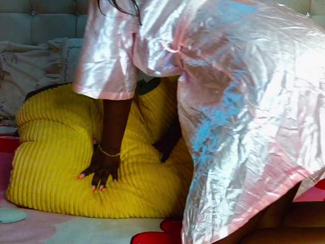 BradBubble live cam on BongaCams