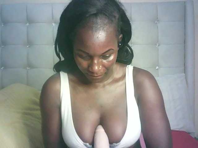 BradBubble live cam on BongaCams